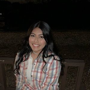 Meet your Posher, Sandy